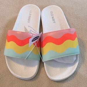 Kids old navy slides/sandals